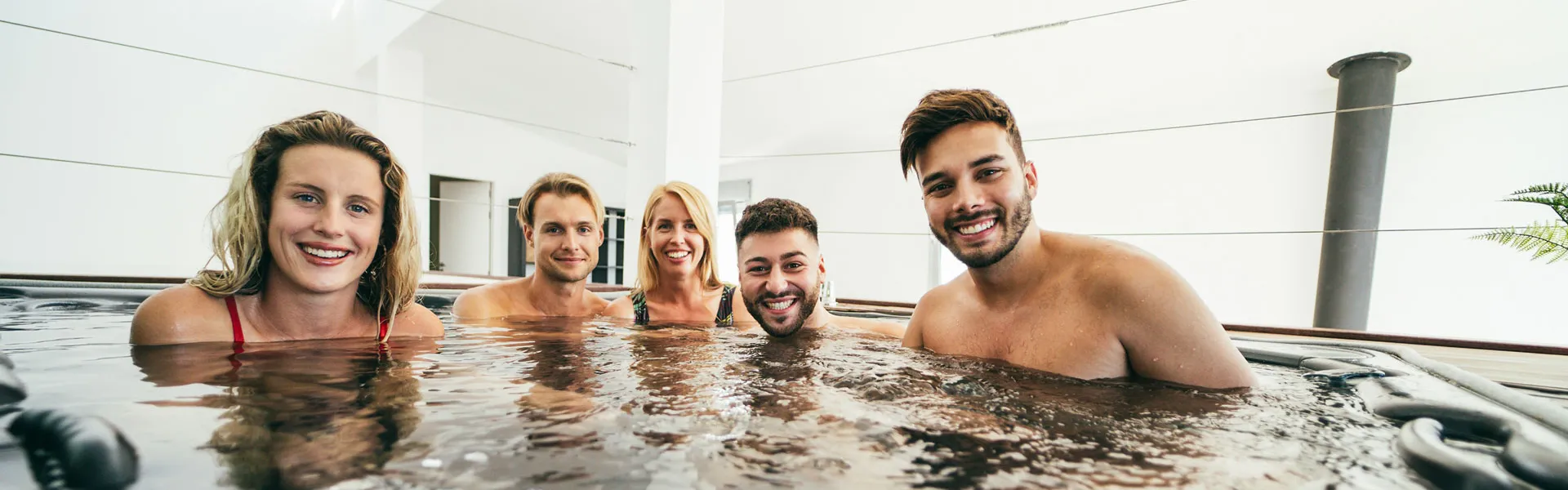banner-people-hot-tub